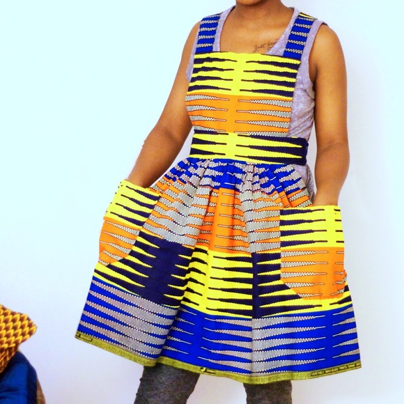 Ankara Apron - Picture 1 of 3